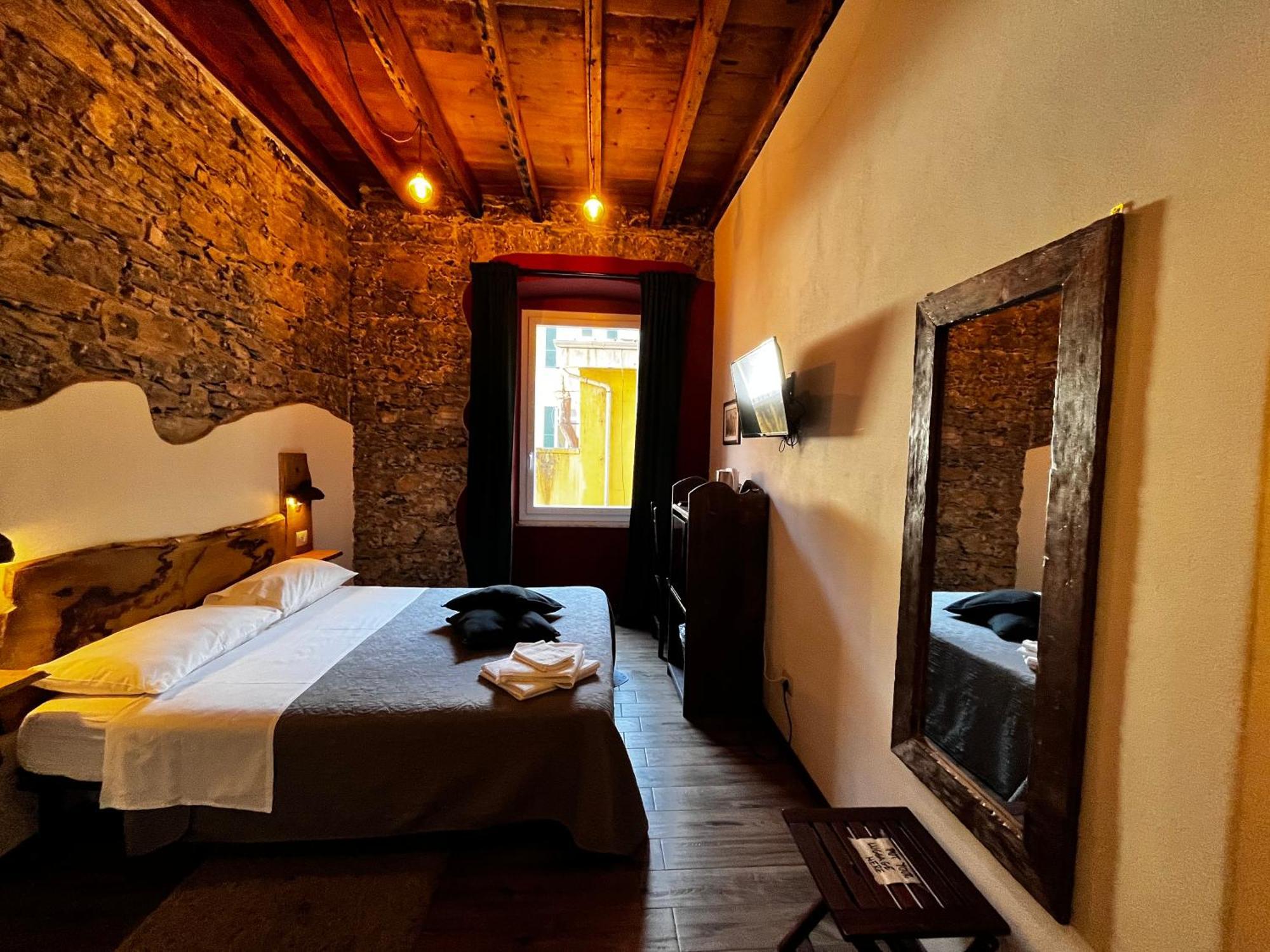 La Taverna del Metallo Rooms La Spezia Esterno foto